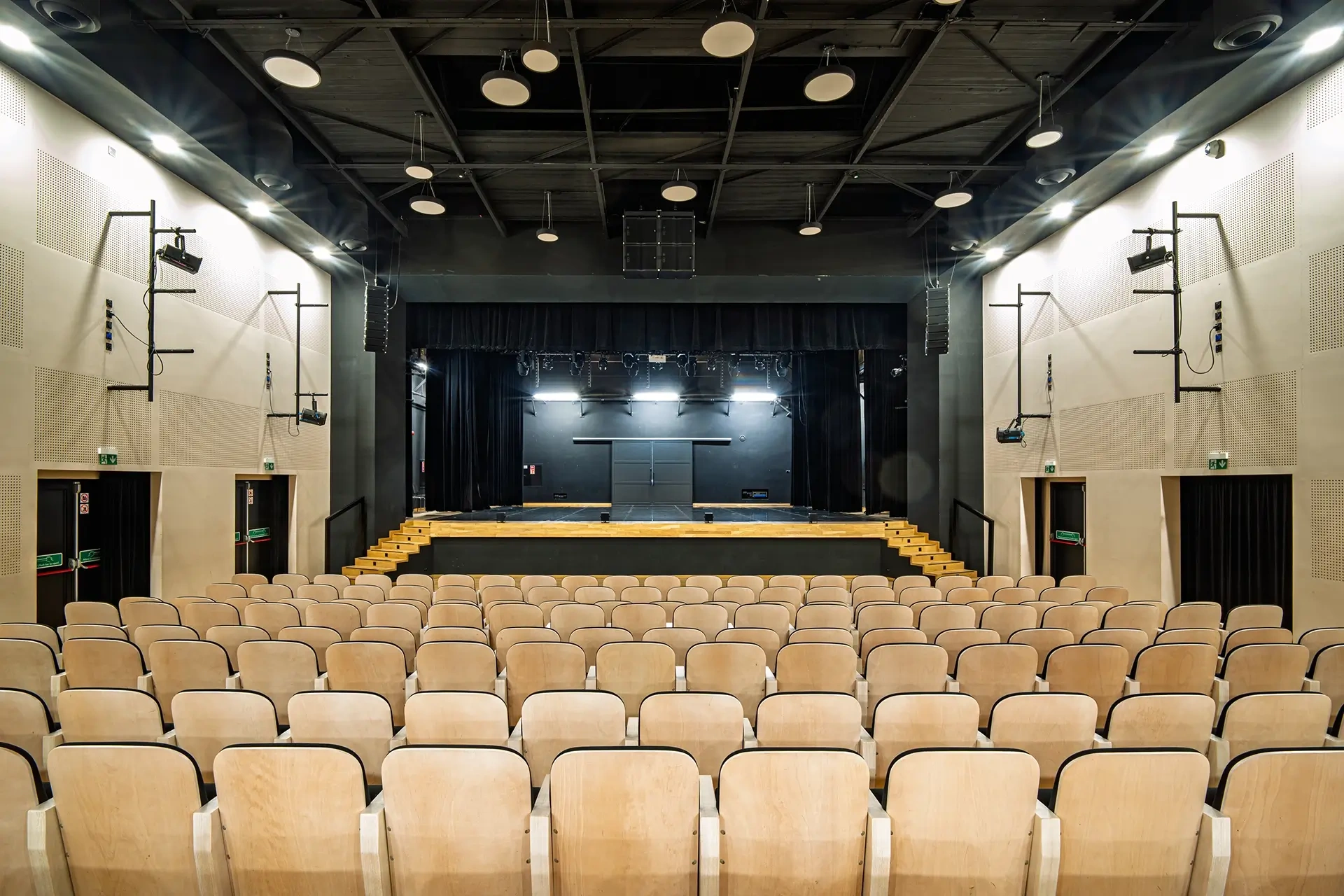 Zamość, Zamojski Dom Kultury scena